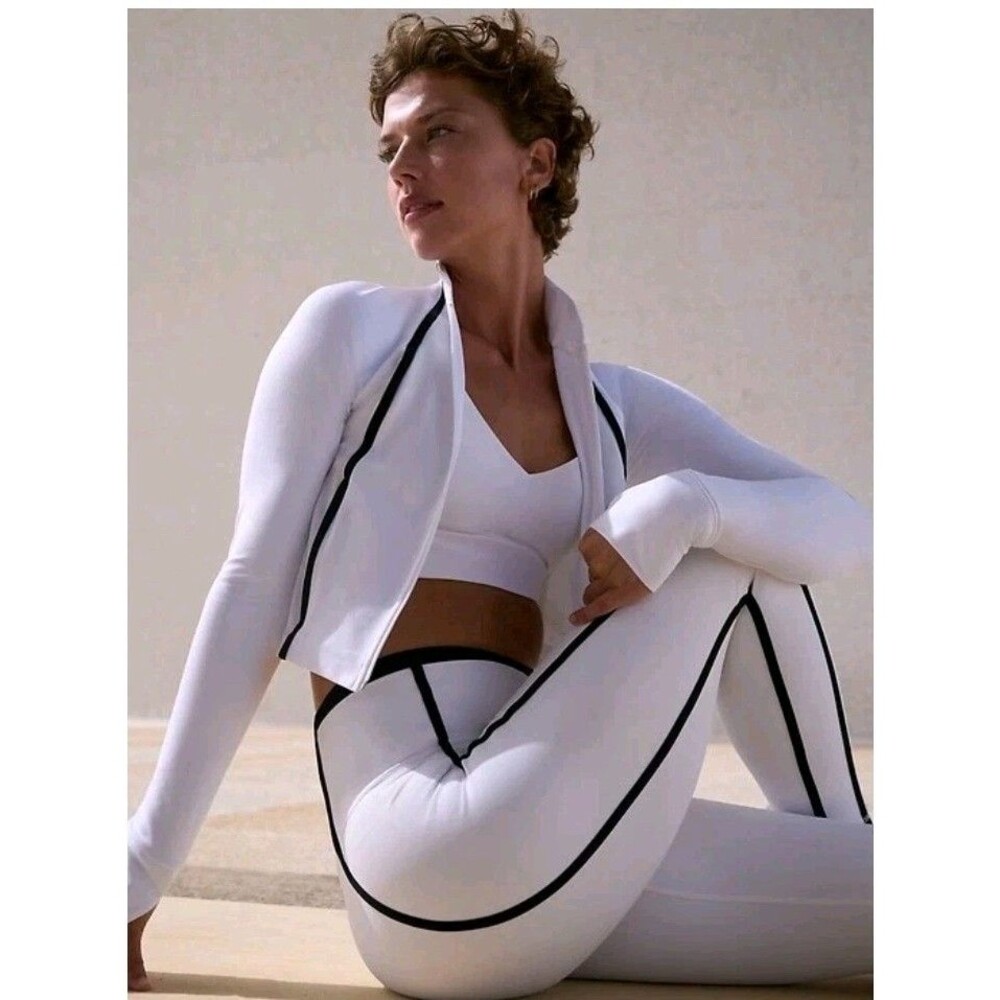 Athleta Sz XL Ultra High Rise Elation 7/8 Tight Leggings White/Black Athleisure